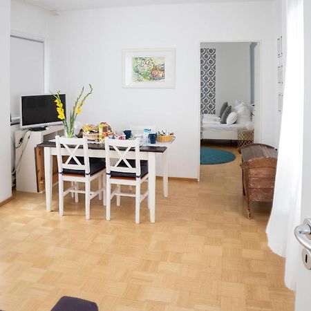 B&B My Place Mit Fruehstueckspaket - With Breakfastbox Frankfurt am Main ภายนอก รูปภาพ