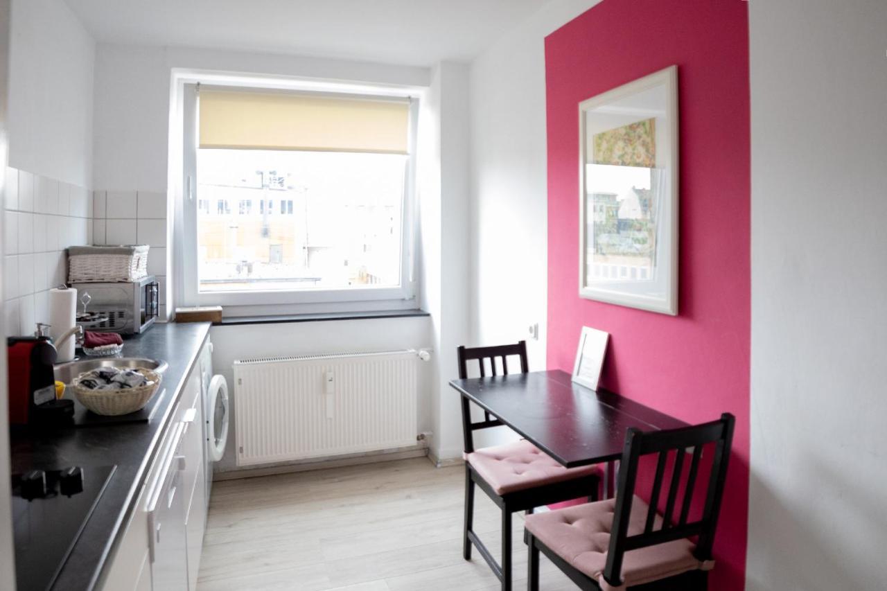 B&B My Place Mit Fruehstueckspaket - With Breakfastbox Frankfurt am Main ภายนอก รูปภาพ