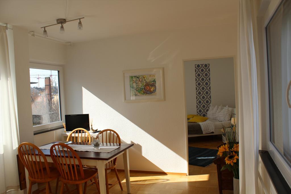 B&B My Place Mit Fruehstueckspaket - With Breakfastbox Frankfurt am Main ห้อง รูปภาพ